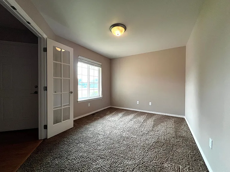 1006 S 91st Ave #2 — Photo 3