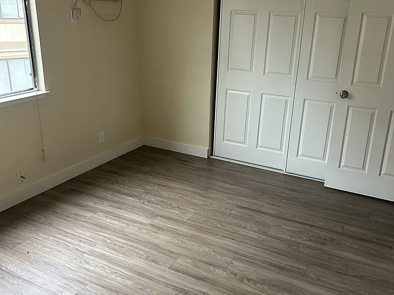2705 Woodridge Ct #1 — Photo 8