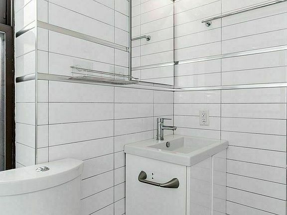 5th image of 48 Bedford St #4C