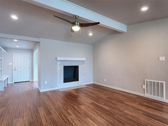 4th image of 508 Sage Valley Dr