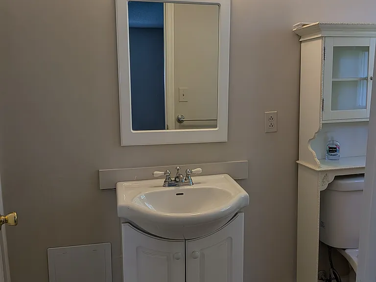 Master bathroom, with shower