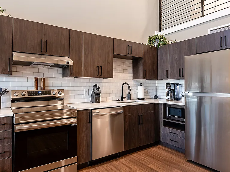 1364 E Battlefield Rd — Photo 100