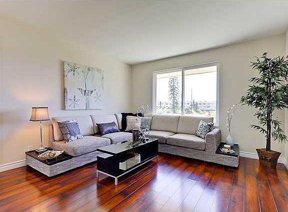 2nd image of 2383 Warrington St