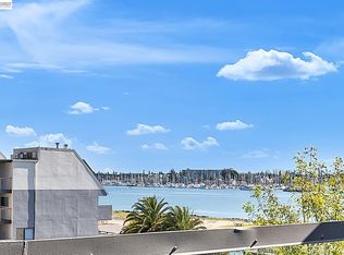 7 Embarcadero W APT 312, Oakland, CA 94607