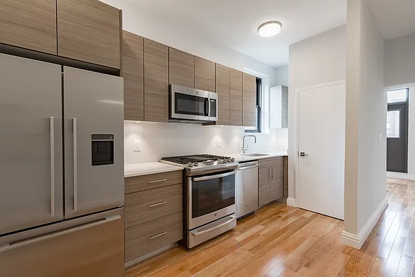 Rented by Stonehenge NYC LLC | media 4