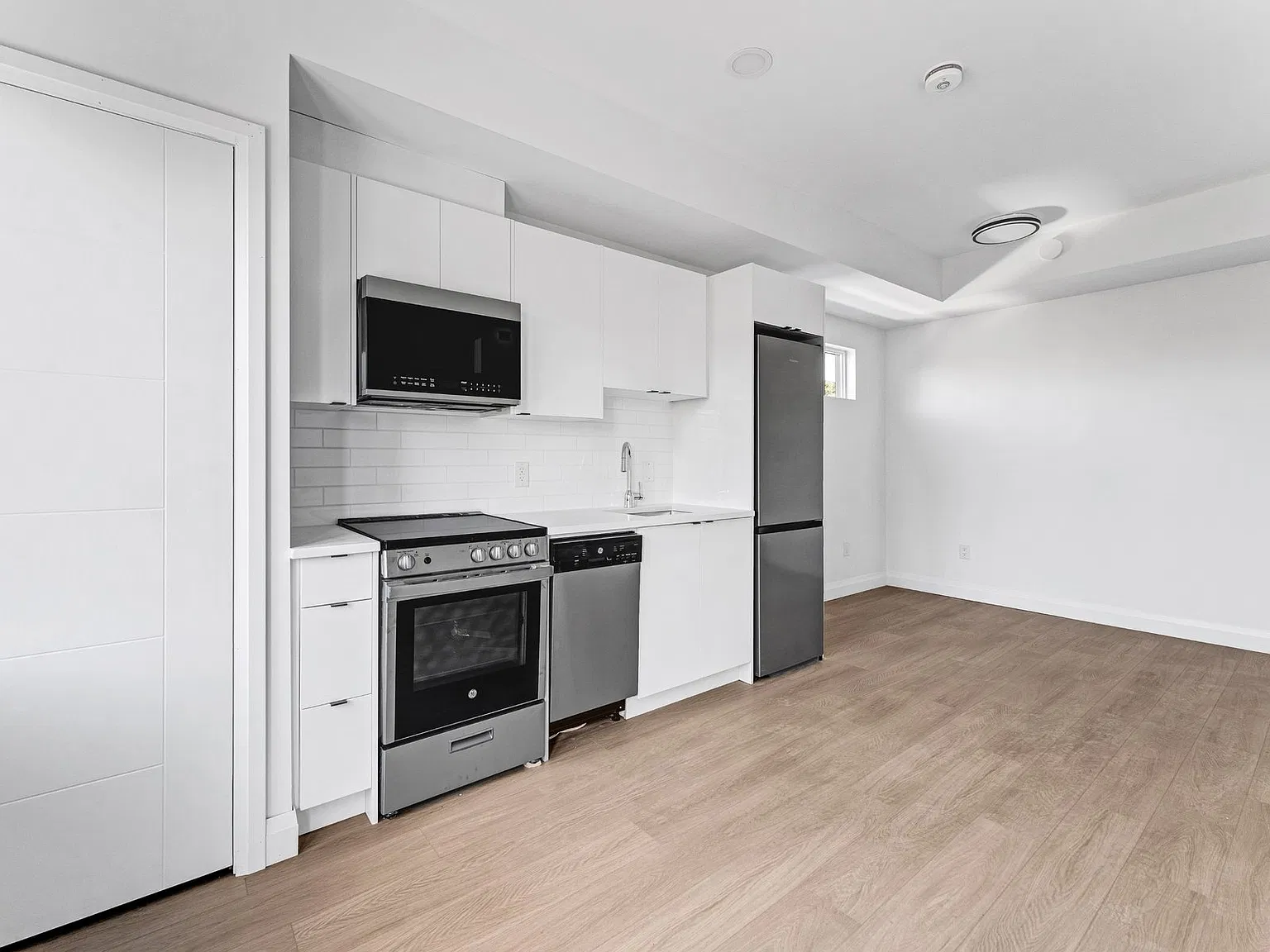368 Tweedsmuir Ave — Photo 4