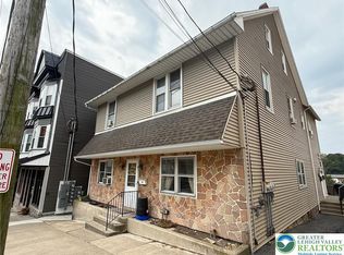 206 S Main St, Nazareth, PA 18064