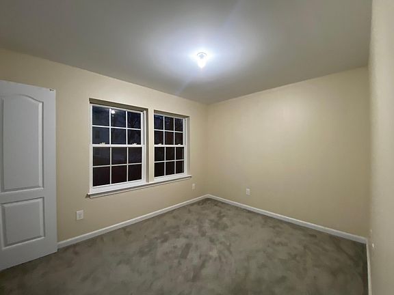3rd image of 14 Cliff St #B