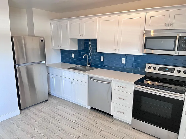 70 E Mitchell Dr #203 — Photo 7