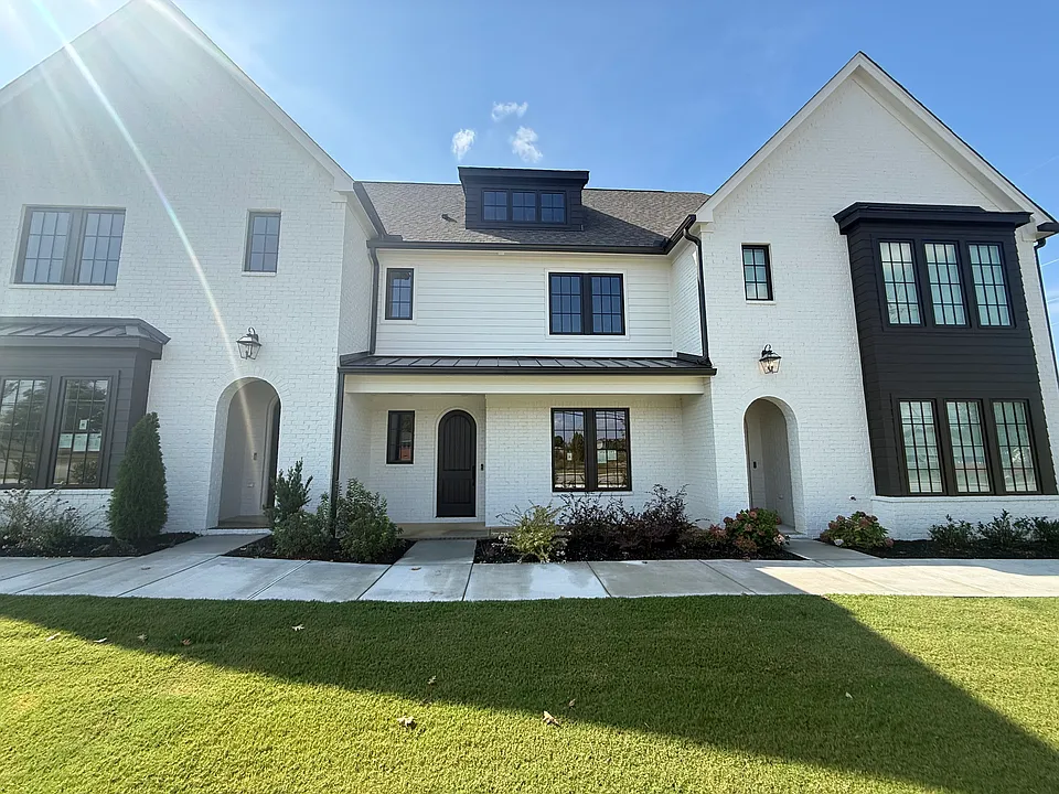 1886 Dawson Cir