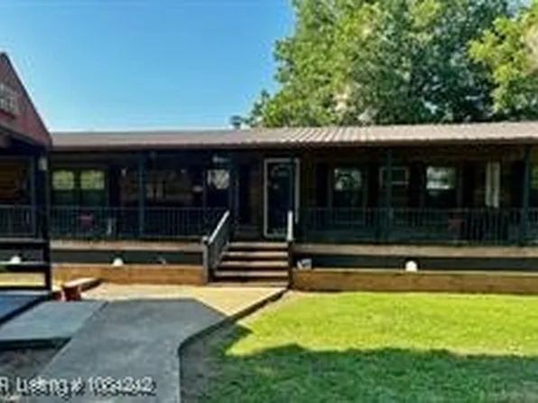 302 S Chippewa Ave, Beggs, OK 74421
