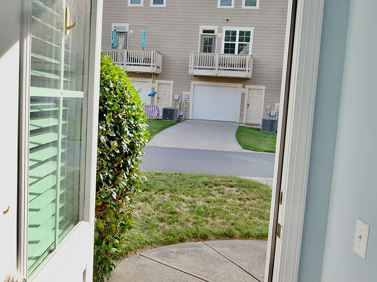 10220 Vanguard Pkwy — Photo 68