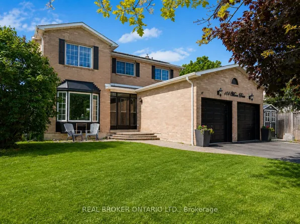 104 Moon Dr, Barrie, ON L4N 7G9