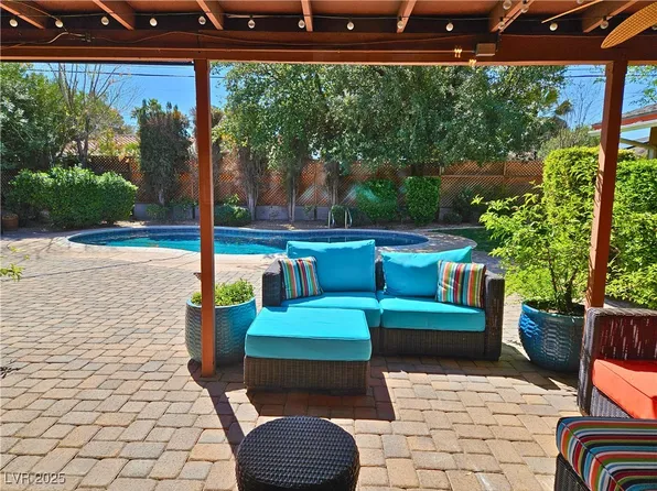 2809 Gilmary Ave, Las Vegas, NV 89102