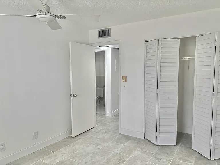 239 Sussex L — Photo 3