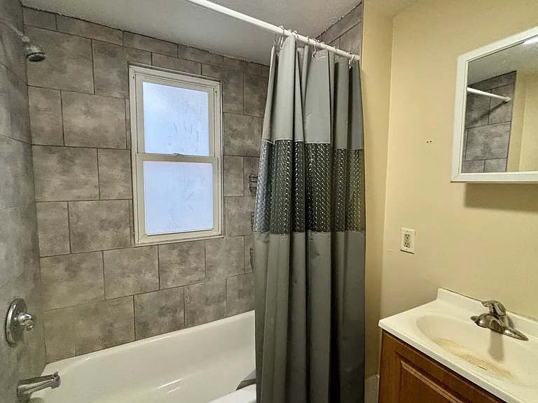 320 Augusta Ave SE #2 — Photo 14