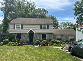 1589 Crescent Ave, Lancaster, PA 17601