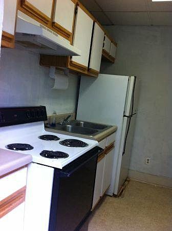 2nd image of 1203 Oread Ave