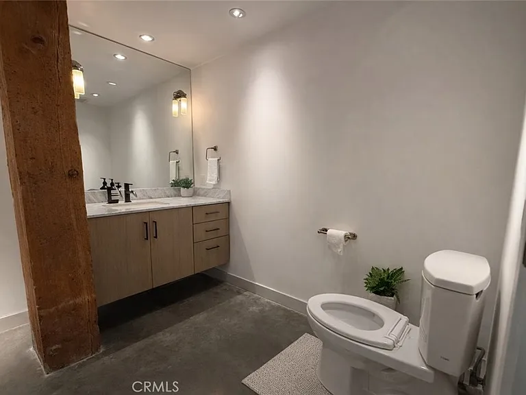 530 S Hewitt St #146 — Photo 15