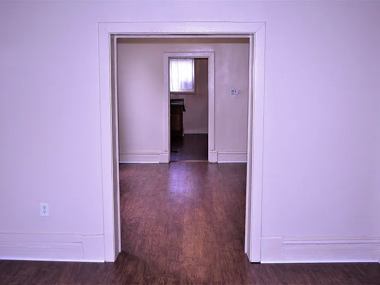 4835 W Congress Pkwy — Photo 5