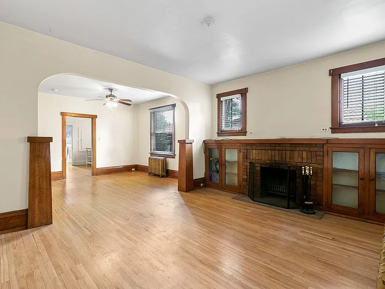 264 S Lafayette St — Photo 17