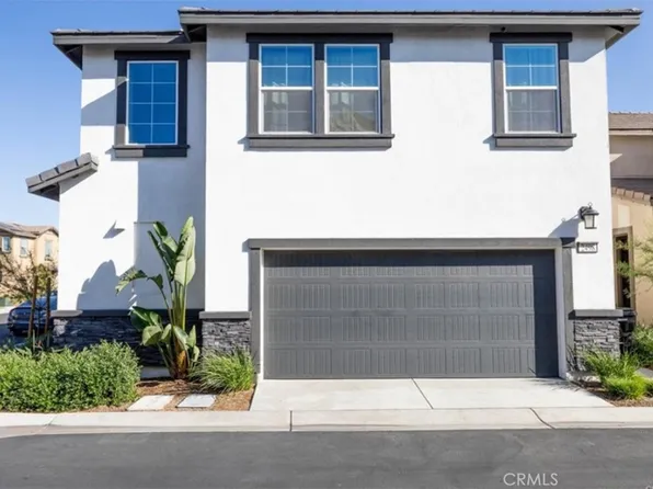 2498 Gunner Ridge Way, Rialto, CA 92377