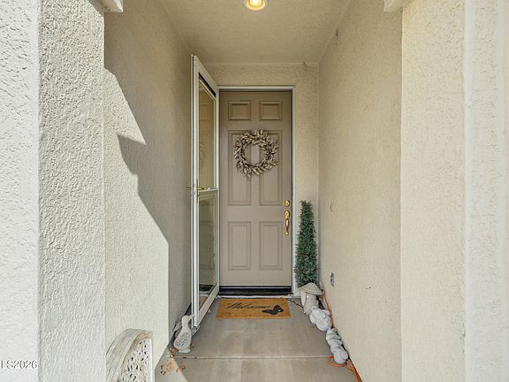 4th image of 1230 Quail Run Dr