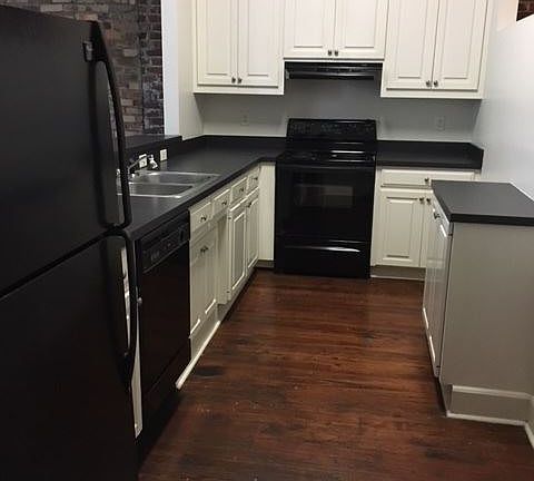 4th image of 130 N Ashley St APT B