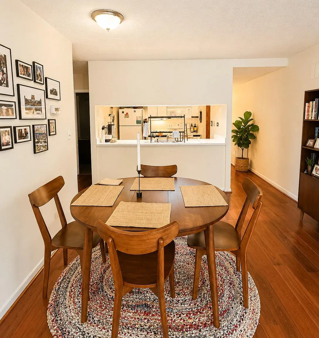 1 bed, 784 sqft, $2,250 — Photo 3