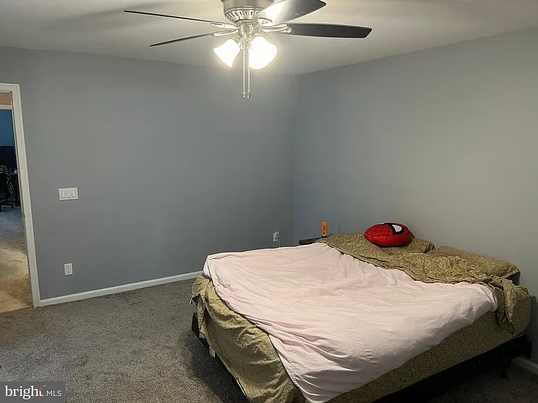 100 Parker Ave #22 — Photo 30