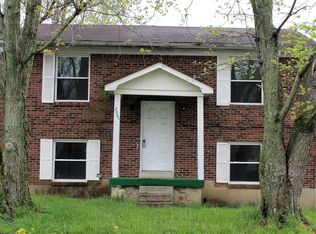 2561 Vonoa Dr, Radcliff, KY 40160