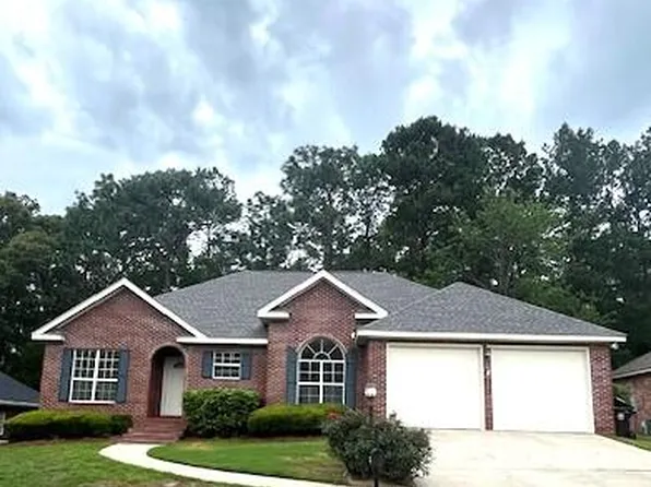 8 Classic Woods Dr, Hattiesburg, MS 39402