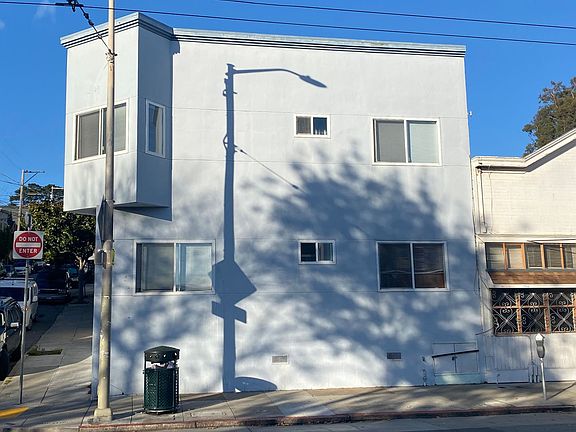 2nd image of 395 Moultrie St #3