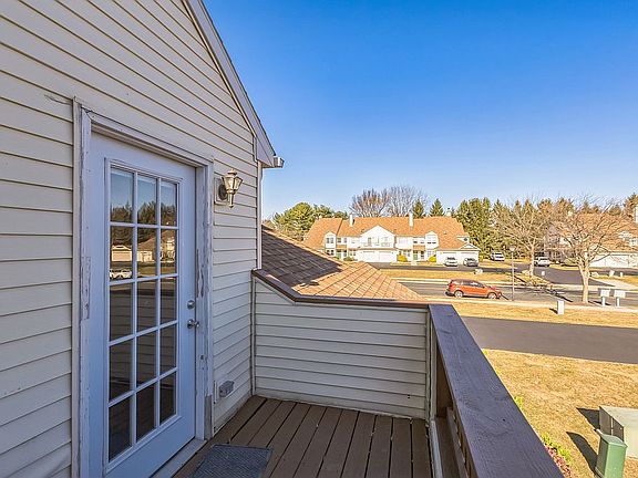 Side Exterior 2nd Deck