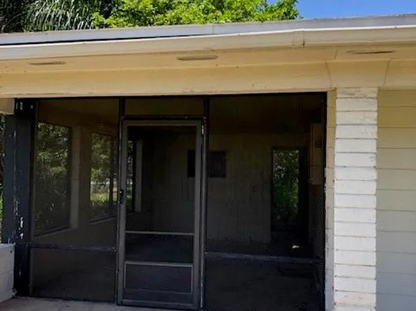 2027 Maravilla Cir, Fort Myers, FL 33901