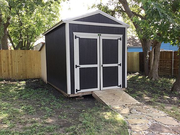 5th image of 555 Gilcrease St