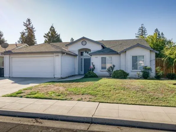 2767 Jenni Ave, Sanger, CA 93657