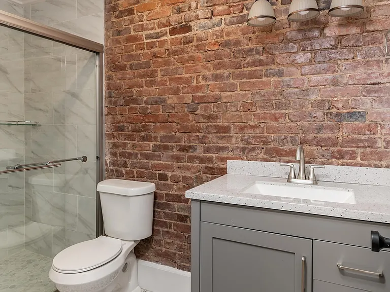 140 N Jackson St #2 — Photo 15