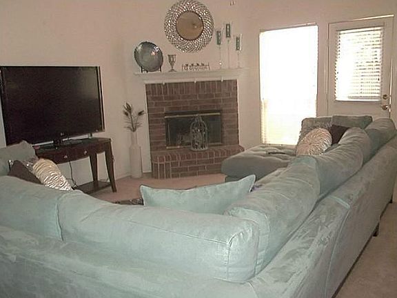 2nd image of 112 Forest Park Ln