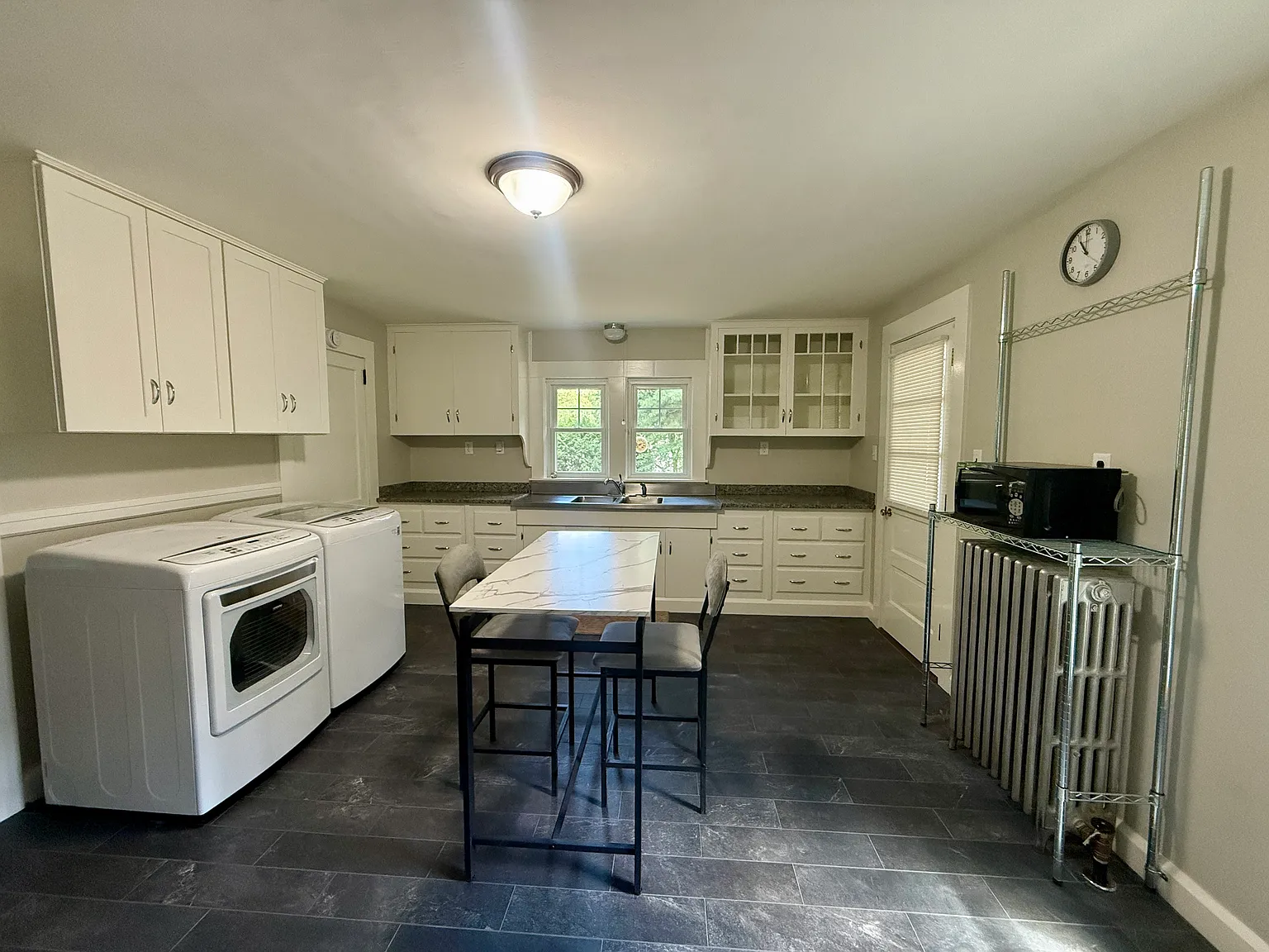 24 Fairfax St — Photo 4