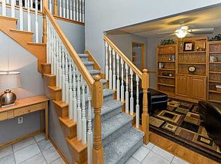5901 Cottonwood Cir, West Des Moines, IA 50266