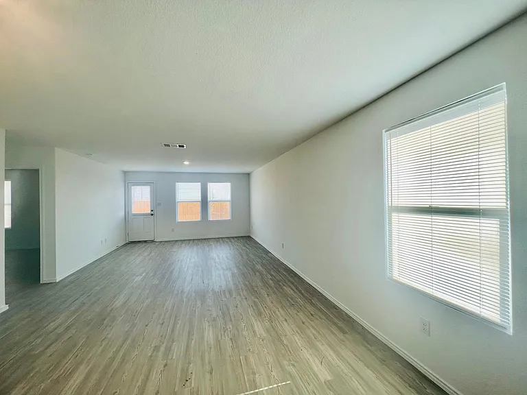 2906 Millican Dr — Photo 5