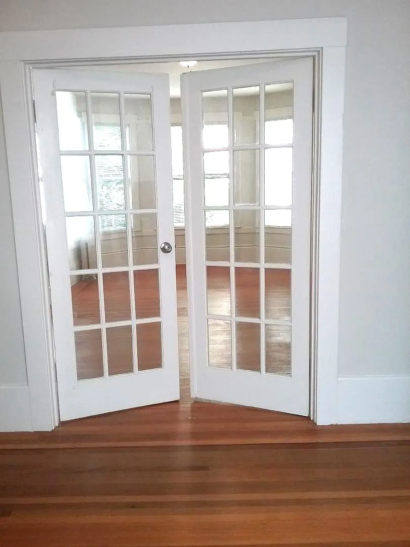 2 bed, 800 sqft, $4,200 — Photo 2
