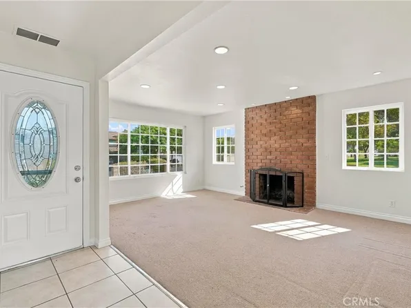 6912 Tahiti Dr, Cypress, CA 90630