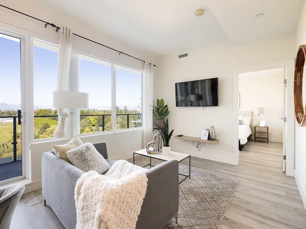 10780 No 5 Rd #801, Richmond, BC V6W 0B8