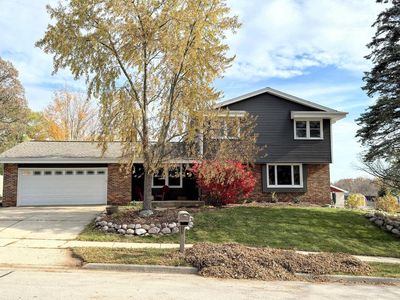 1019 Canterbury LANE, Waukesha, WI, 53188