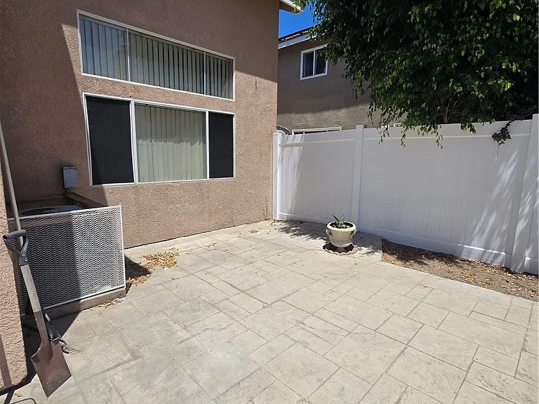 881 Bramble Ln — Photo 33