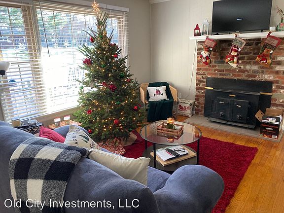 4th image of 1039 Dandridge Dr
