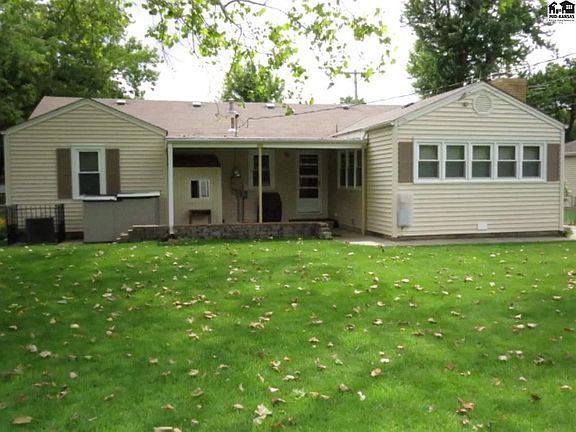 5th image of 56 Circle Dr