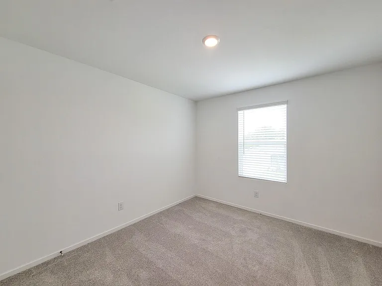25588 Rose Creek Dr — Photo 36